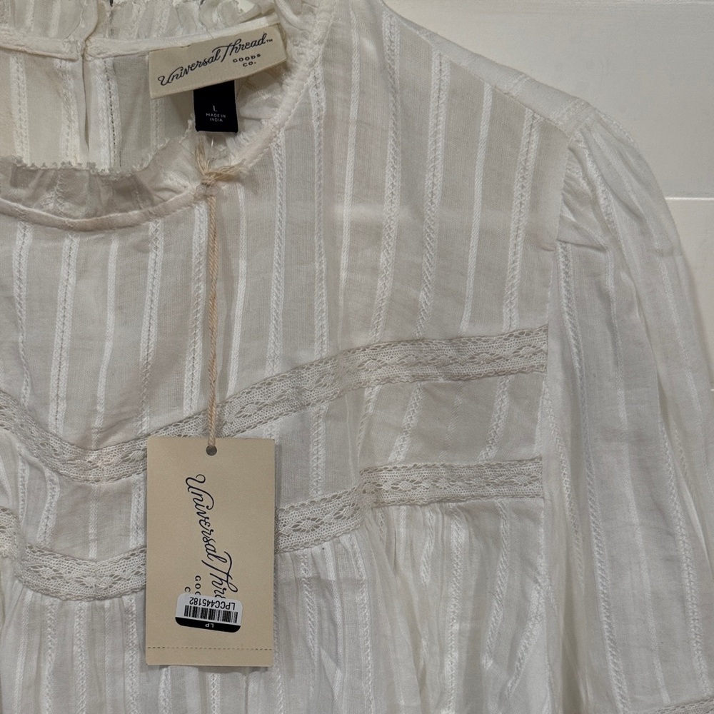 Universal Thread White Textured Blouse - image 3